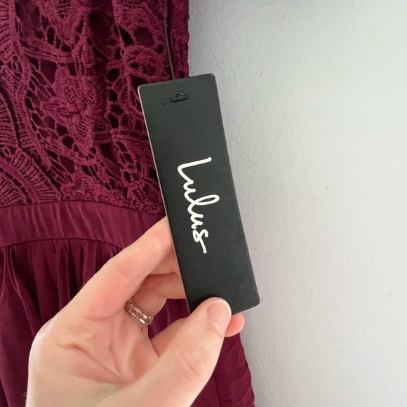 NWT Lulu’s Burgundy Lace Dress - Picture 3 of 6